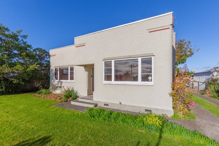 Photo of property in 30 Anzac Avenue, Onekawa, Napier, 4110