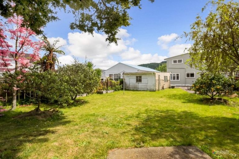 Property details for 6 Victoria Street, Ebdentown, Upper Hutt, 5018