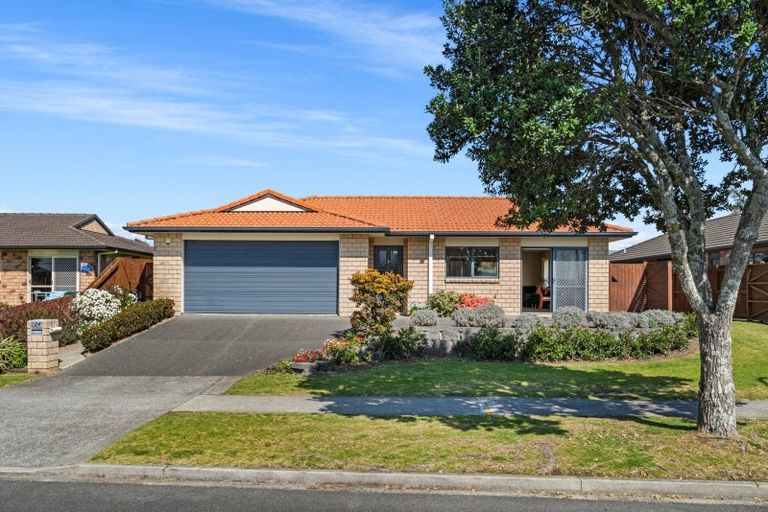 Photo of property in 104 Wairakei Avenue, Papamoa Beach, Papamoa, 3118