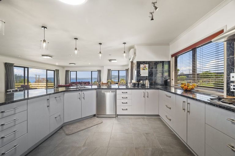 Photo of property in 4 Atkins Lane, Hamurana, Rotorua, 3097