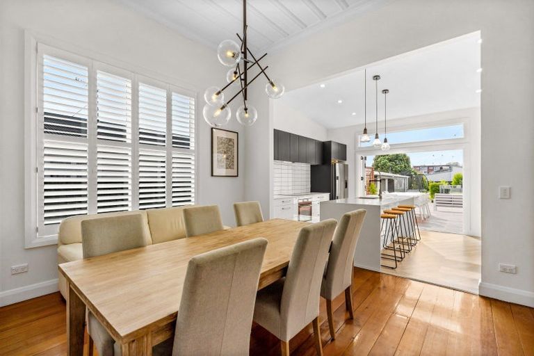 Photo of property in 59 Nelson Crescent, Napier South, Napier, 4110