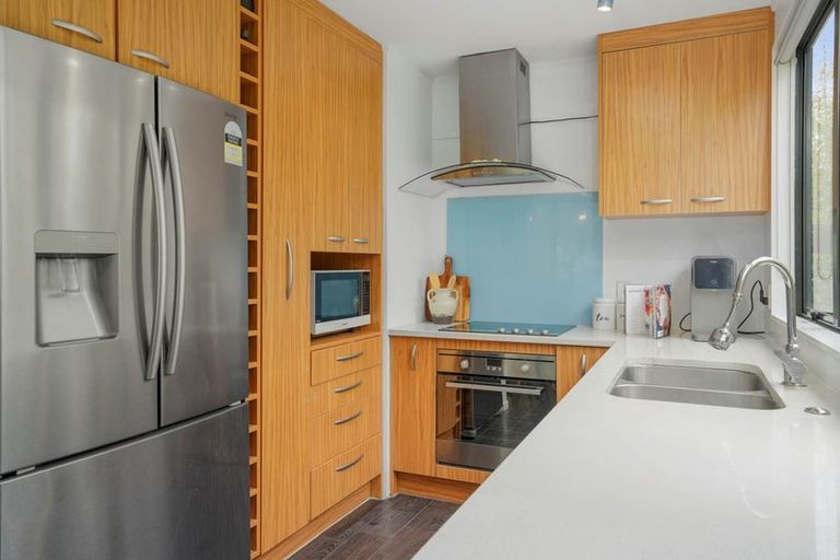 Photo of property in 32 Benchmark Drive, Massey, Auckland, 0614