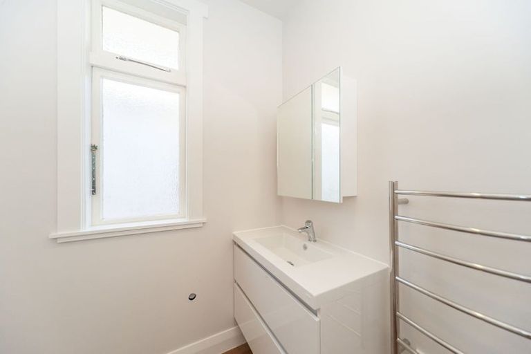 Photo of property in 237 Coutts Street, Rongotai, Wellington, 6022