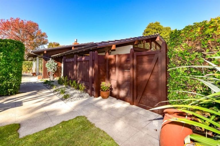 Photo of property in 33 Lynfield Avenue, Ilam, Christchurch, 8041