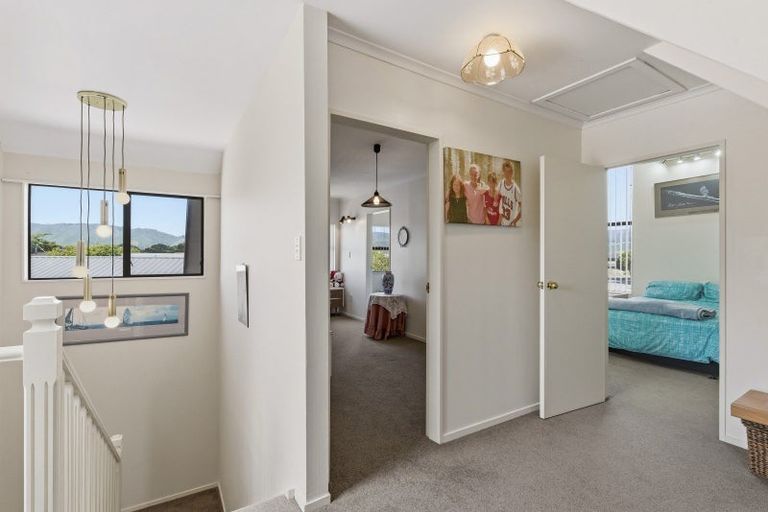 Photo of property in 11 Oakwood Grove, Paraparaumu Beach, Paraparaumu, 5032