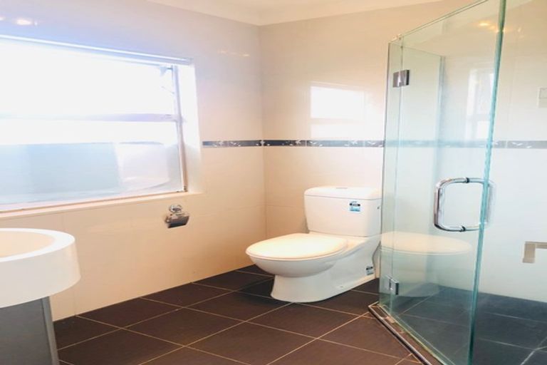 Photo of property in 219 Hill Road, The Gardens, Auckland, 2105