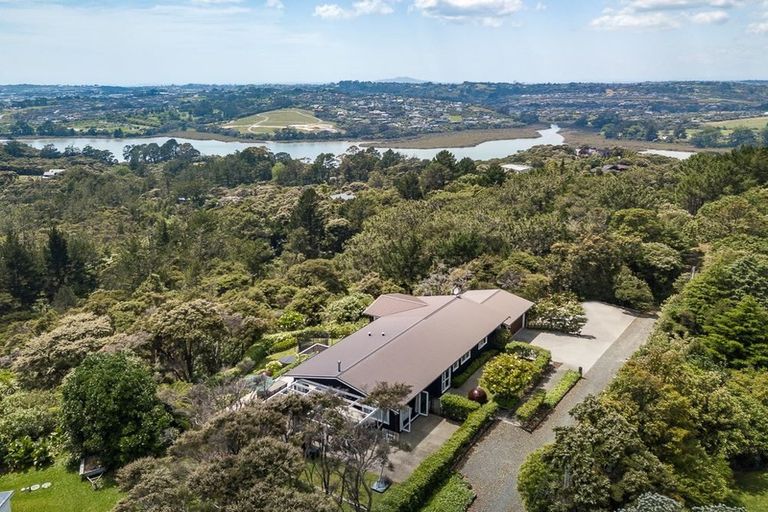 Photo of property in 373 Paremoremo Road, Paremoremo, Auckland, 0632