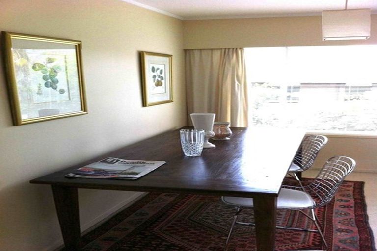 Photo of property in 2/62 Kitchener Road, Milford, Auckland, 0620