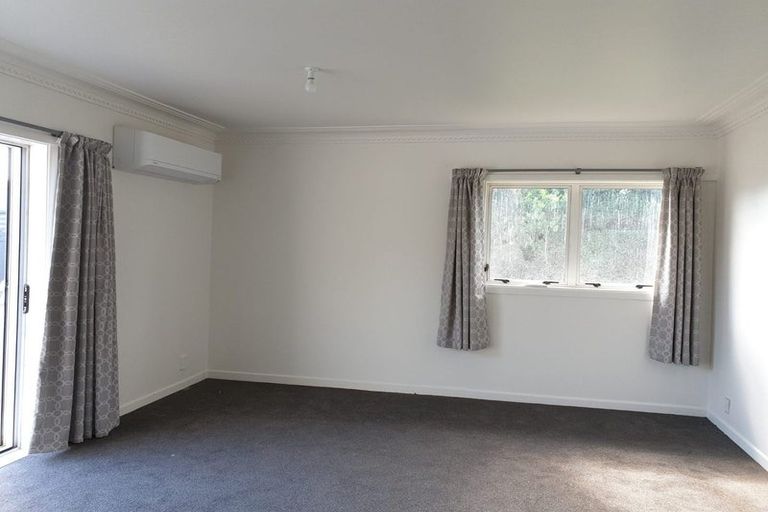 Photo of property in 5 Christmas Road, Manurewa, Auckland, 2102