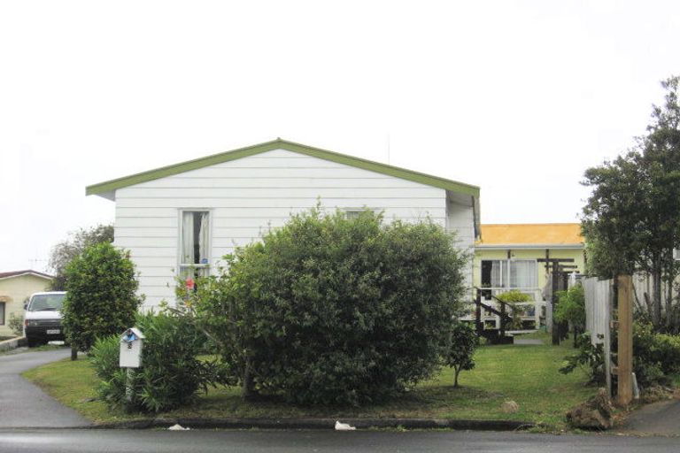 Photo of property in 12 Commins Road, Onerahi, Whangarei, 0110
