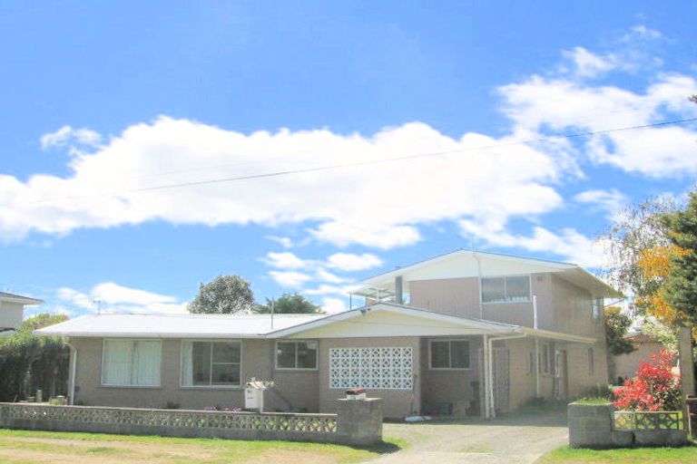 Photo of property in 1/6 Charles Crescent, Rainbow Point, Taupo, 3330