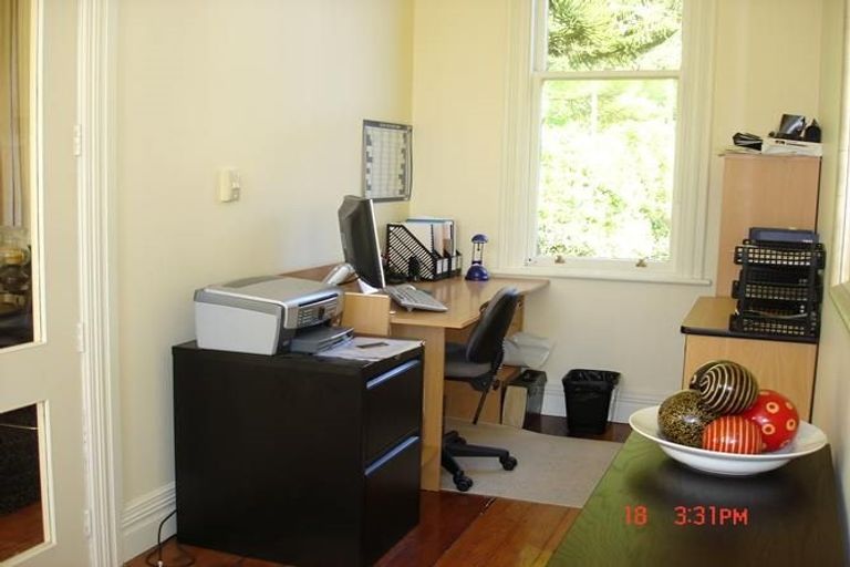 Photo of property in 183 Glenmore Street, Kelburn, Wellington, 6012