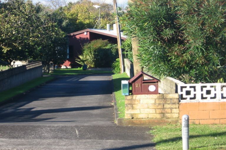 Photo of property in 21 Miles Avenue, Papatoetoe, Auckland, 2025