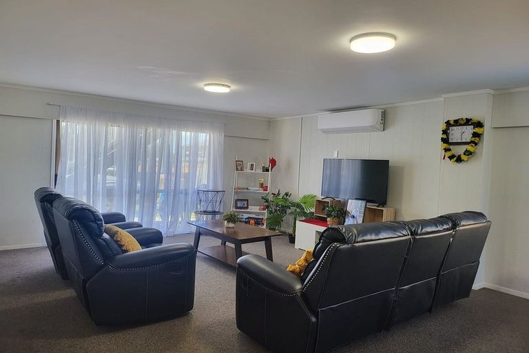 Photo of property in 41 Ferguson Street, Manurewa East, Auckland, 2102