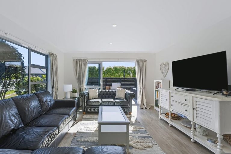 Photo of property in 33 Navigation Drive, Cooks Beach, Whitianga, 3591