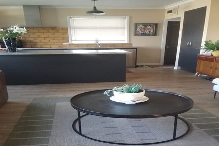 Photo of property in 83 Park Terrace, Waikuku Beach, 7473