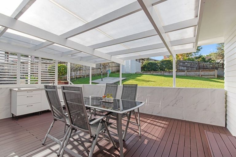 Photo of property in 43 Lynden Avenue, Hillcrest, Auckland, 0627