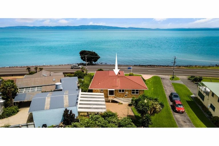 Photo of property in 220 Thames Coast Sh25 Road, Thornton Bay, Thames, 3575