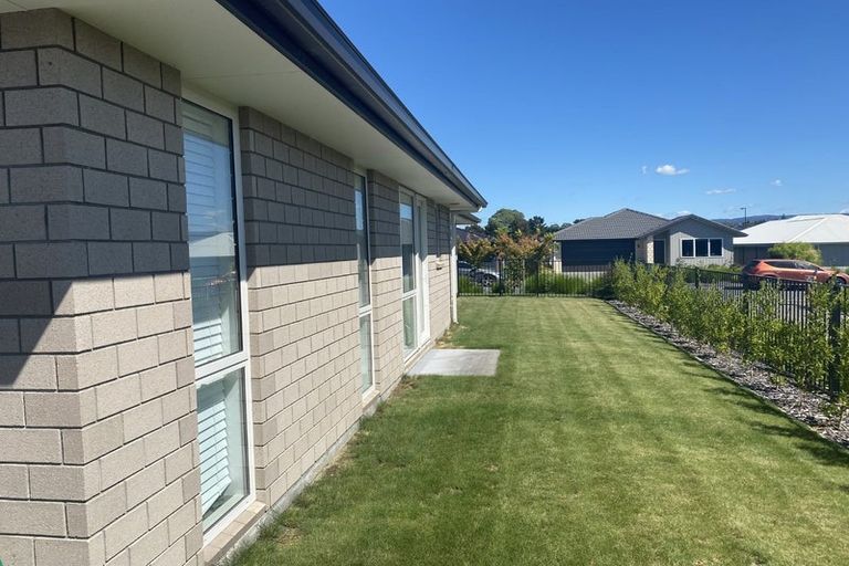 Photo of property in 98 Sentinel Avenue, Omokoroa, 3114