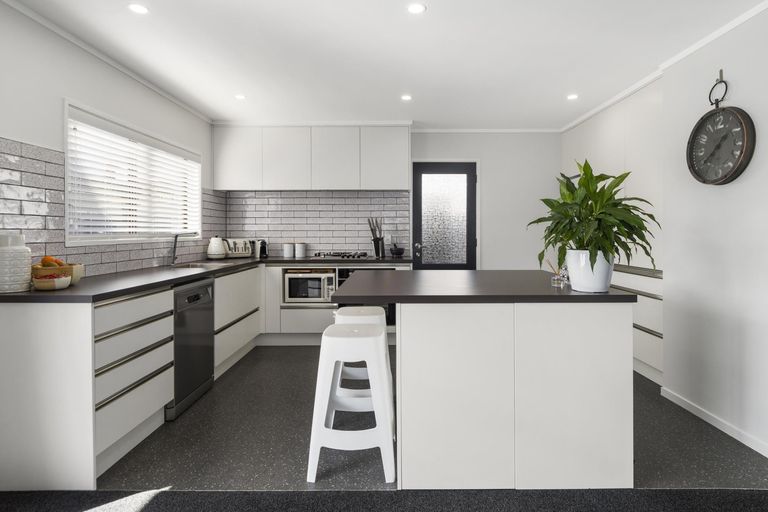 Photo of property in 4 Rutherford Street, Otumoetai, Tauranga, 3110