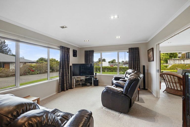 Photo of property in 8 Margaret Alice Close, Whalers Gate, New Plymouth, 4310