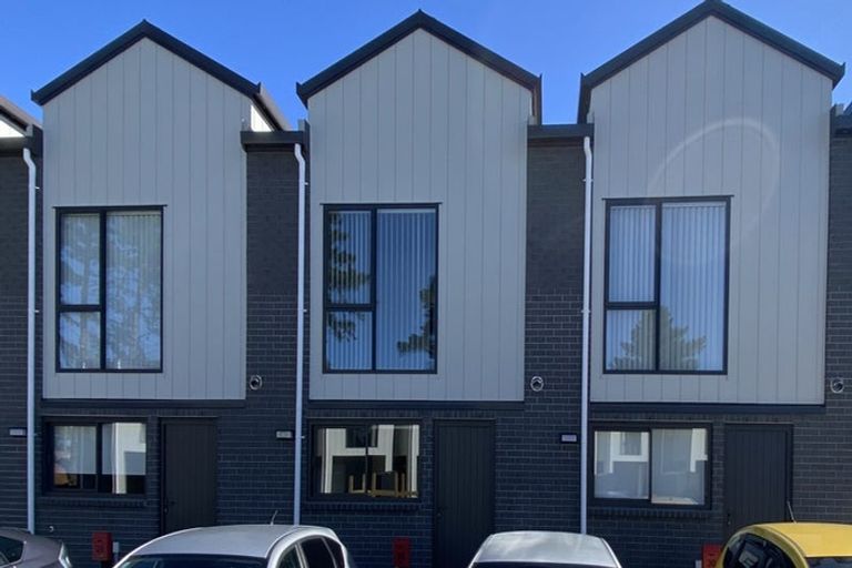 Photo of property in 28 Whai Hua Lane, Mangere Bridge, Auckland, 2022