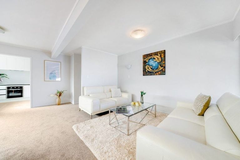 Photo of property in 1/7 Cezanne Place, New Lynn, Auckland, 0600