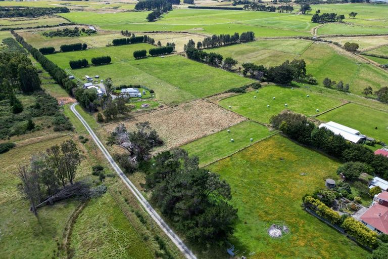 Photo of property in 27 Bay View Road, Woodend, Invercargill, 9877