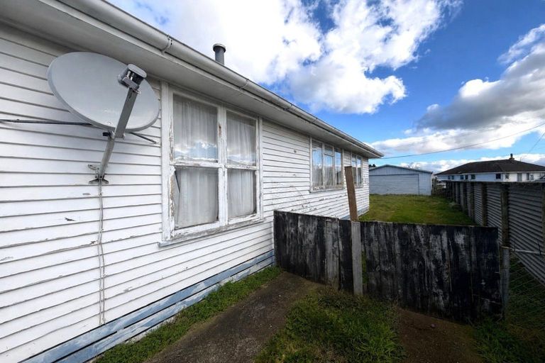 Photo of property in 16 Robertshawe Crescent, Dannevirke, 4930