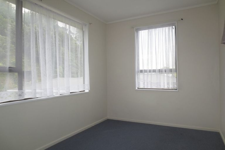 Photo of property in 60 Beazley Avenue, Paparangi, Wellington, 6037