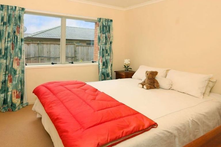 Photo of property in 1 Braestar Court, Henderson, Auckland, 0612