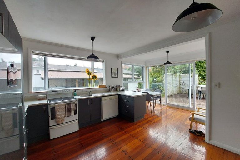 Photo of property in 9 Lorna Street, Lynmouth, New Plymouth, 4310