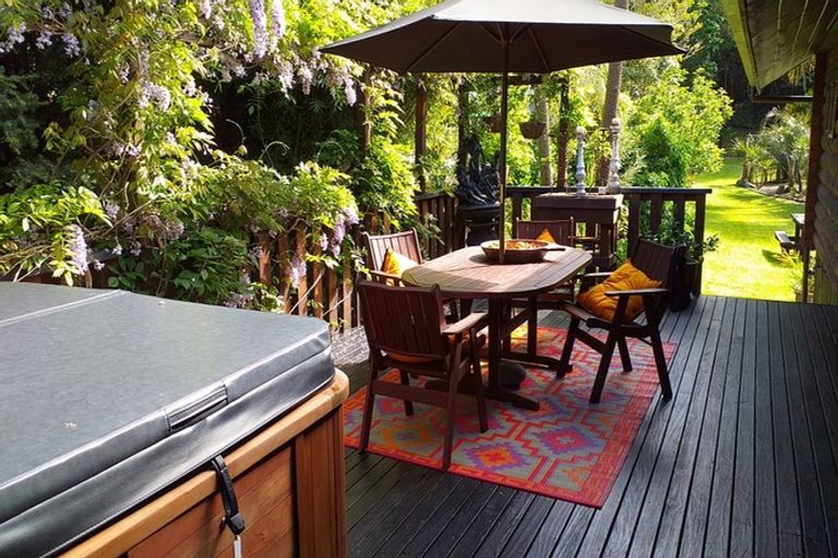 Photo of property in 16 Tombleson Road, Lake Rotoma, Rotorua, 3074