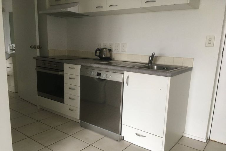 Photo of property in 3k/10 Crown Lynn Place, New Lynn, Auckland, 0600