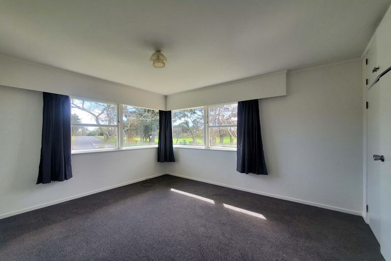 Photo of property in 64 Ray Small Drive, Pahurehure, Papakura, 2113