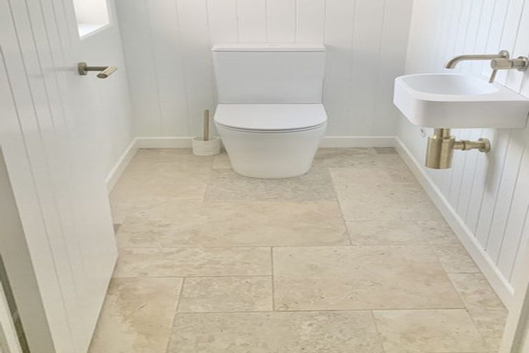 Photo of property in 1/27 Motuora Road, Manly, Whangaparaoa, 0930