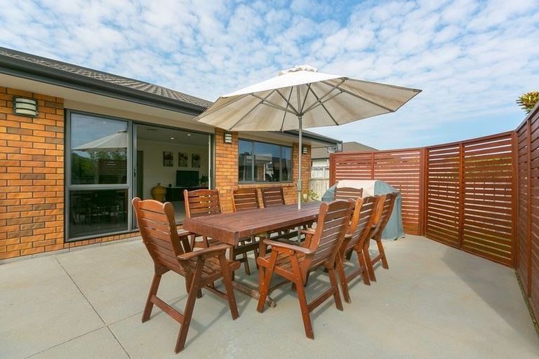 Photo of property in 5d James Drive, Bell Block, New Plymouth, 4312