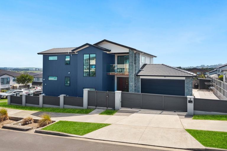 Photo of property in 2 Drumnaconagher Road, Flat Bush, Auckland, 2019