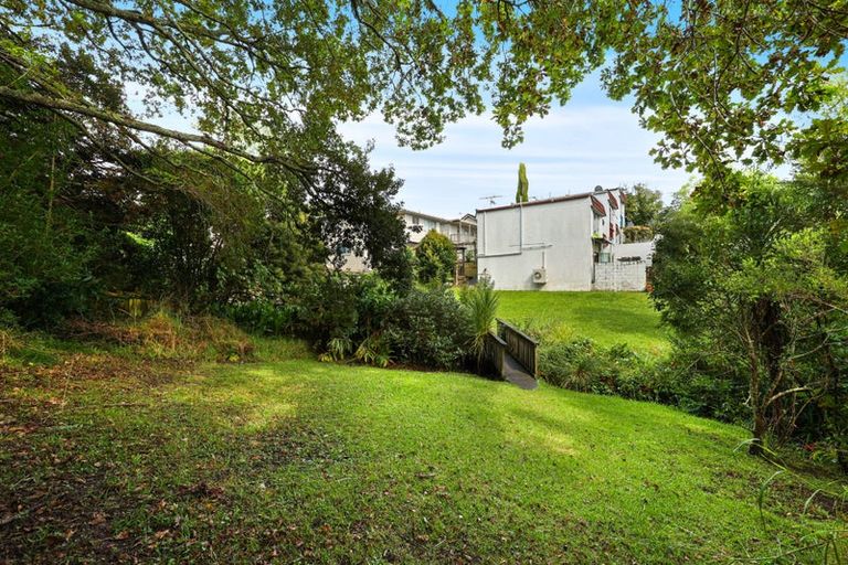 Photo of property in 3/52 Fruitvale Road, New Lynn, Auckland, 0600