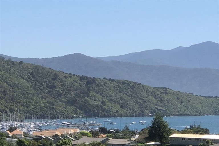 Photo of property in 9 Rimu Terrace, Waikawa, Picton, 7220