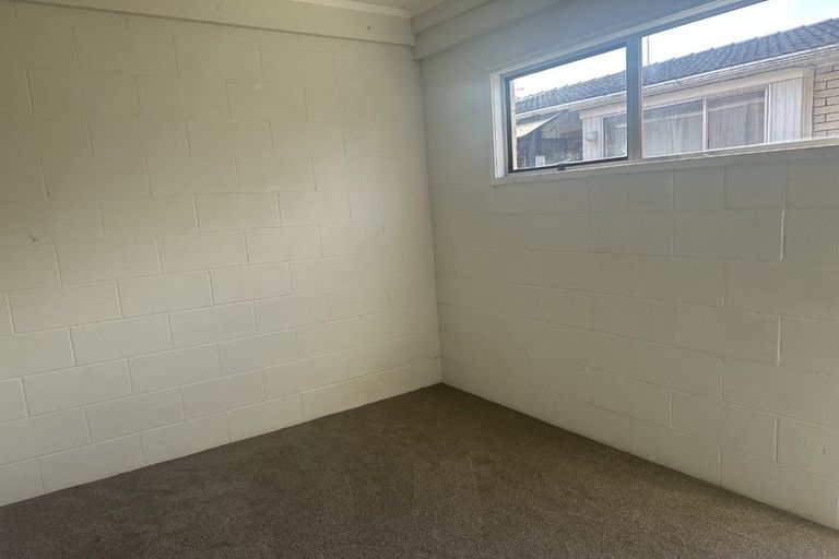 Photo of property in 1/78 Bentley Avenue, Glenfield, Auckland, 0629
