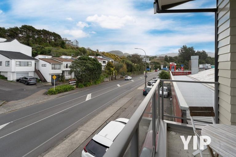 Photo of property in 3/20 Main Road, Tawa, Wellington, 5028