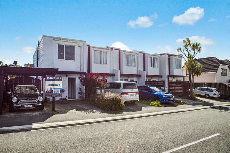 Photo of property in 1/20 Frankmoore Avenue, Johnsonville, Wellington, 6037