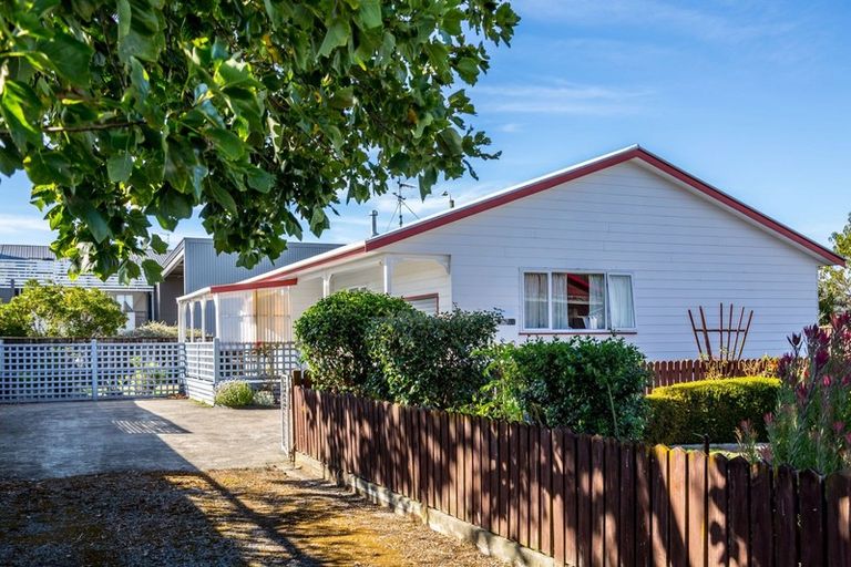 Photo of property in 1c Garrison Street, Carterton, 5713