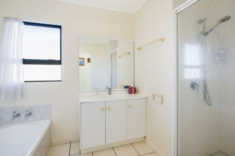 Photo of property in 10 Alexander Street, Katikati, 3129