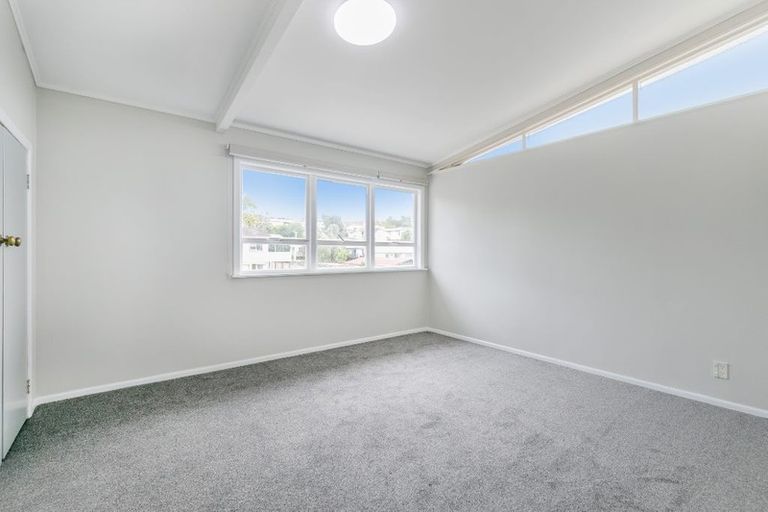 Photo of property in 16 Helena Street, Massey, Auckland, 0614