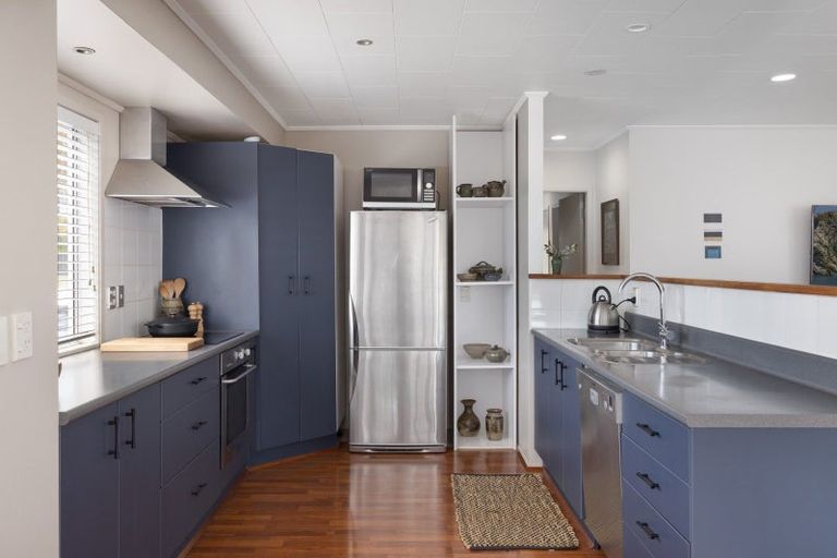 Photo of property in 1097 Papamoa Beach Road, Papamoa Beach, Papamoa, 3118