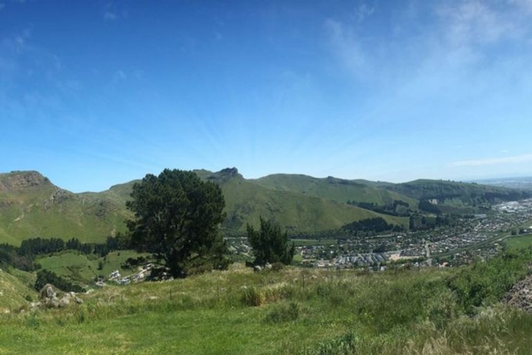 Photo of property in 5 Parkridge Place, Mount Pleasant, Christchurch, 8081