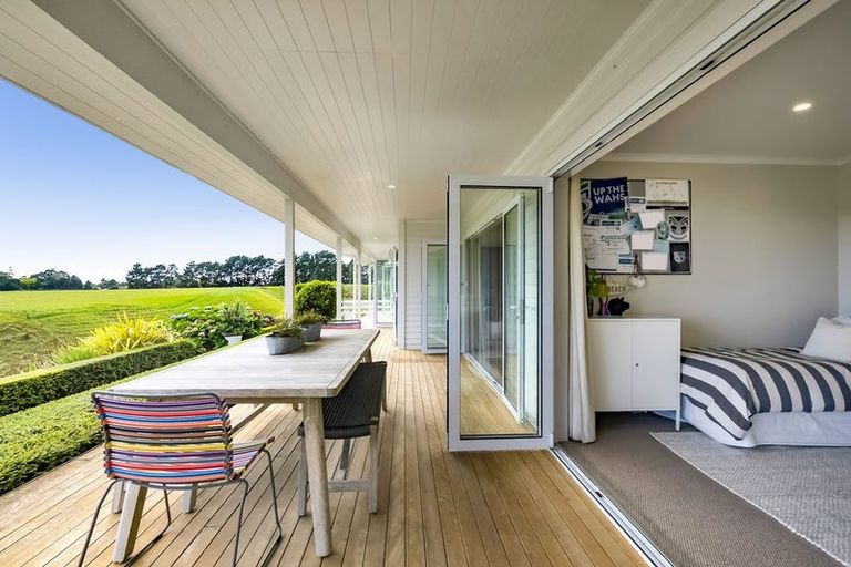 Photo of property in 167 Henwood Road, Paraite, New Plymouth, 4372