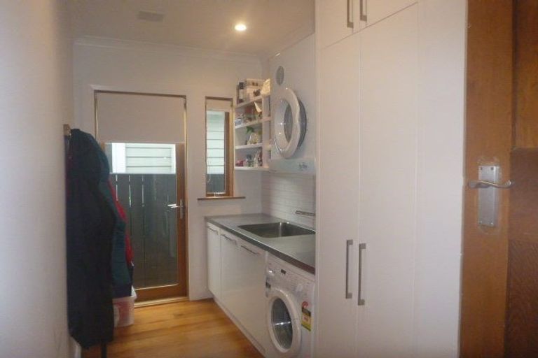 Photo of property in 32 Weka Street, Miramar, Wellington, 6022